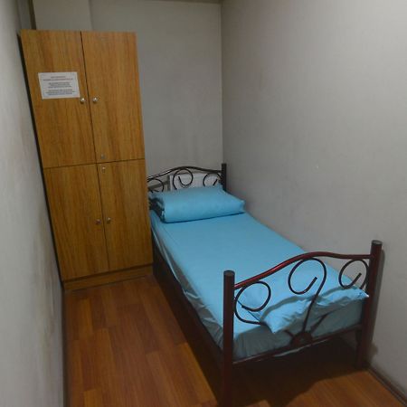 Goekce Pansiyon - Adult Only Истанбул Екстериор снимка